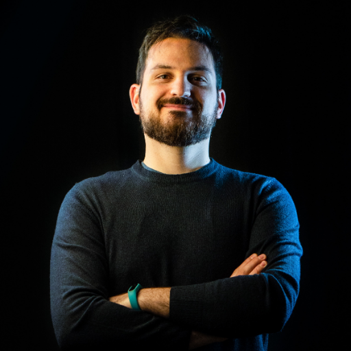 Tech addicted, medieval history lover, passionate about tennis, beers enthusiast, beekeeper.
Researcher for vocation, Resilience Eng, PhD, Forbes30u30.