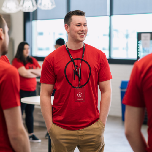 Hockey player and coach. Director of eCommerce Development at @NorthernComm. Computer Science grad #WesternU.