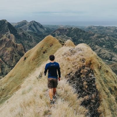 A nurse turned wannabe travel blogger and wannabe travel photographer.

IG: @pordoypalaboy