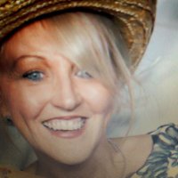 Eileen LyRy (@eileenr60810076) 's Twitter Profile