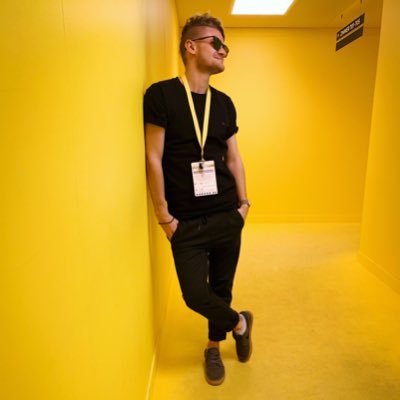 22+ l Swiss | Zürich l Design l HSLU | I like keeping the drama alive by repeatedly hitting the snooze button | mostly a bit too much