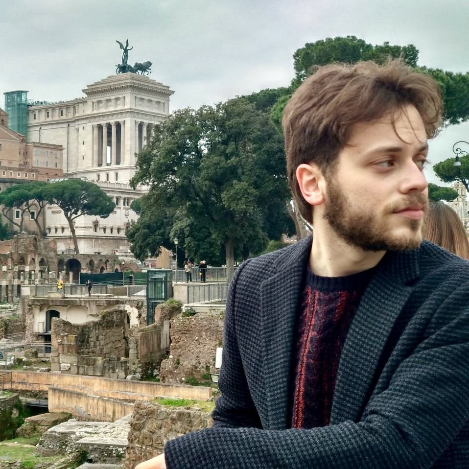 Contratto_G's profile picture. Storico antico-medievista, amante di numismatica e paleografia • Consigliere comunale di Arcore • Grande appassionato di cinema d’autore e tecnologia