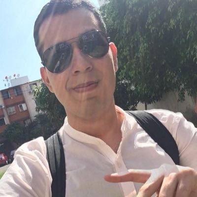 Supongo que somos quienes somos por un monton de razones. y quizas nunca conozcamos la mayoria de ellas.