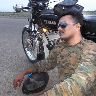 chinnu45108's profile picture. !!இருவரும் ஒருமுறை காண்போமா 
இல்லை 
நீ மட்டும் என் உடல் காண்பாயா....!!