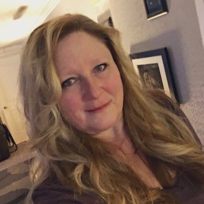 Writer, Wife to 1, Mom to 4, Grandma to 4. Sister to 6, Daughter to 2, Me to All ✌️ 🌈 ally 💃 🎵 ✍️🌻