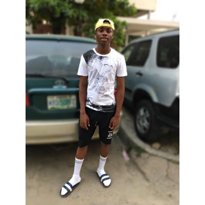 Elijah music lover🌚 Dance lover🕺...am very shy 🙈 but very funny😇😋.9ja blood🇳🇬