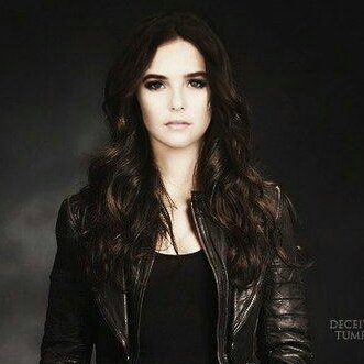 Check mate, bitch! 21+ ~Vampire academy RP~ {Shadow kissed} ~Novel~ #single and looking for #Lissa