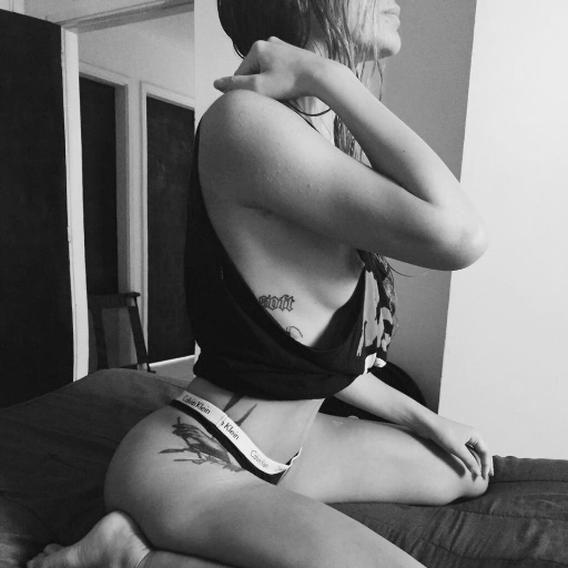 flekkitrader's profile picture. Mujer luchadora que odia la hipocresía y la maldad de la gente. La UE se desmorona, se hunde sin solución. #soloquedaVox