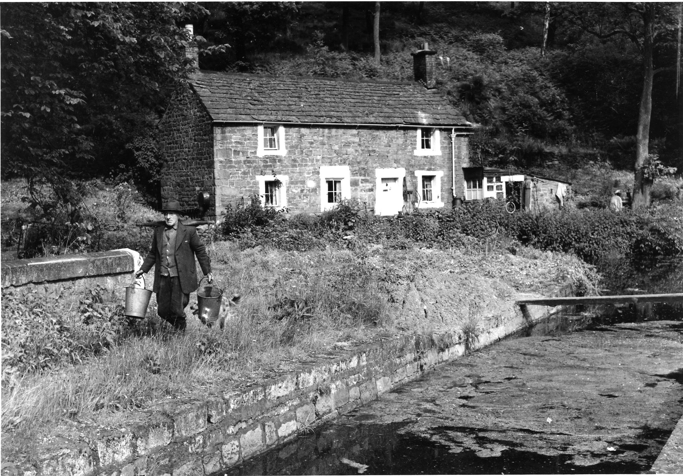 Raising awareness of the much-loved Aqueduct Cottage ruin on the Cromford Canal, near Matlock, and raising support for it to be saved and re-purposed.
