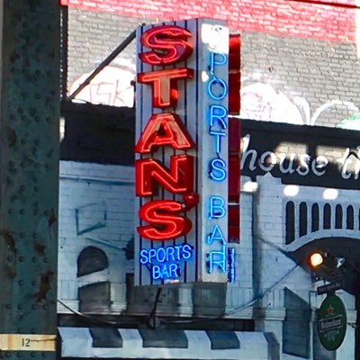 BarstoolBeeMall's profile picture. 