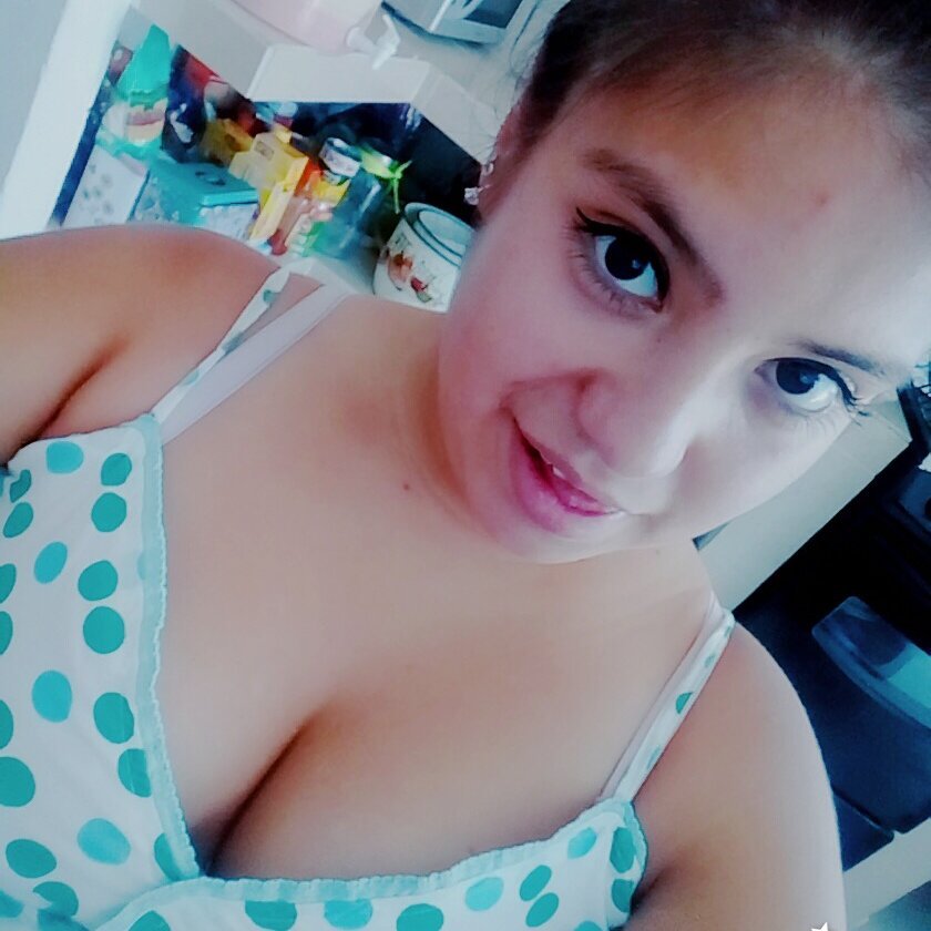 Me gusta el chat 😈 soy bisex...Perdí mi cuenta anterior