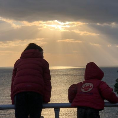 yanchi444444's profile picture. 人生をこれからもっと楽しもうと、空手（長男と長女一緒に伝統空手を〜）とギターとツイッターを始めました！ よろしくお願いします😉 あと、無断フォローお許し下さい