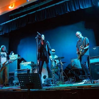 Hoodoo Blue are a four-piece band from Somerset playing original tunes fusing catchy guitar riffs, funky bass and drums, with a topping of dreamy vocals