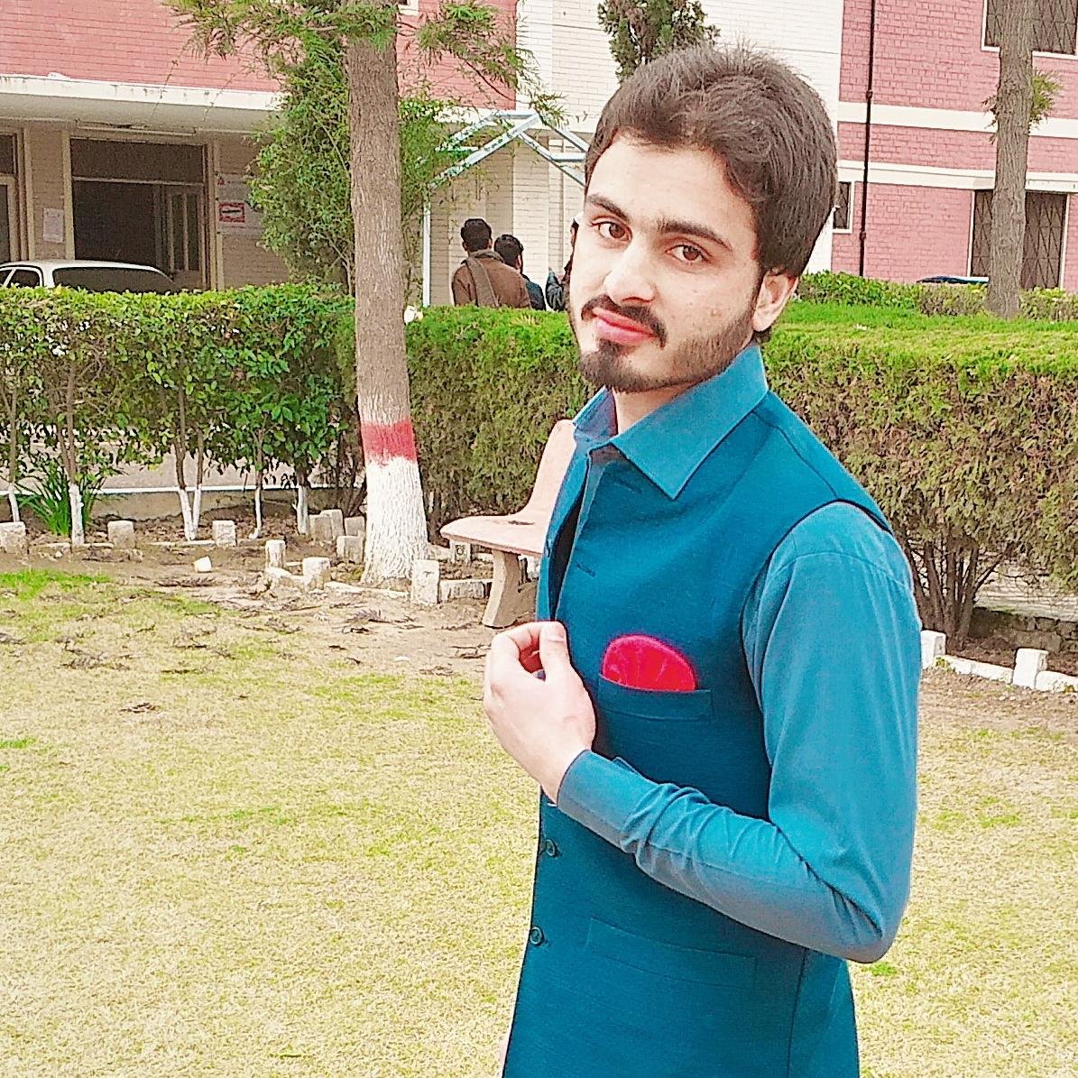 IkramKh31178279's profile picture. 