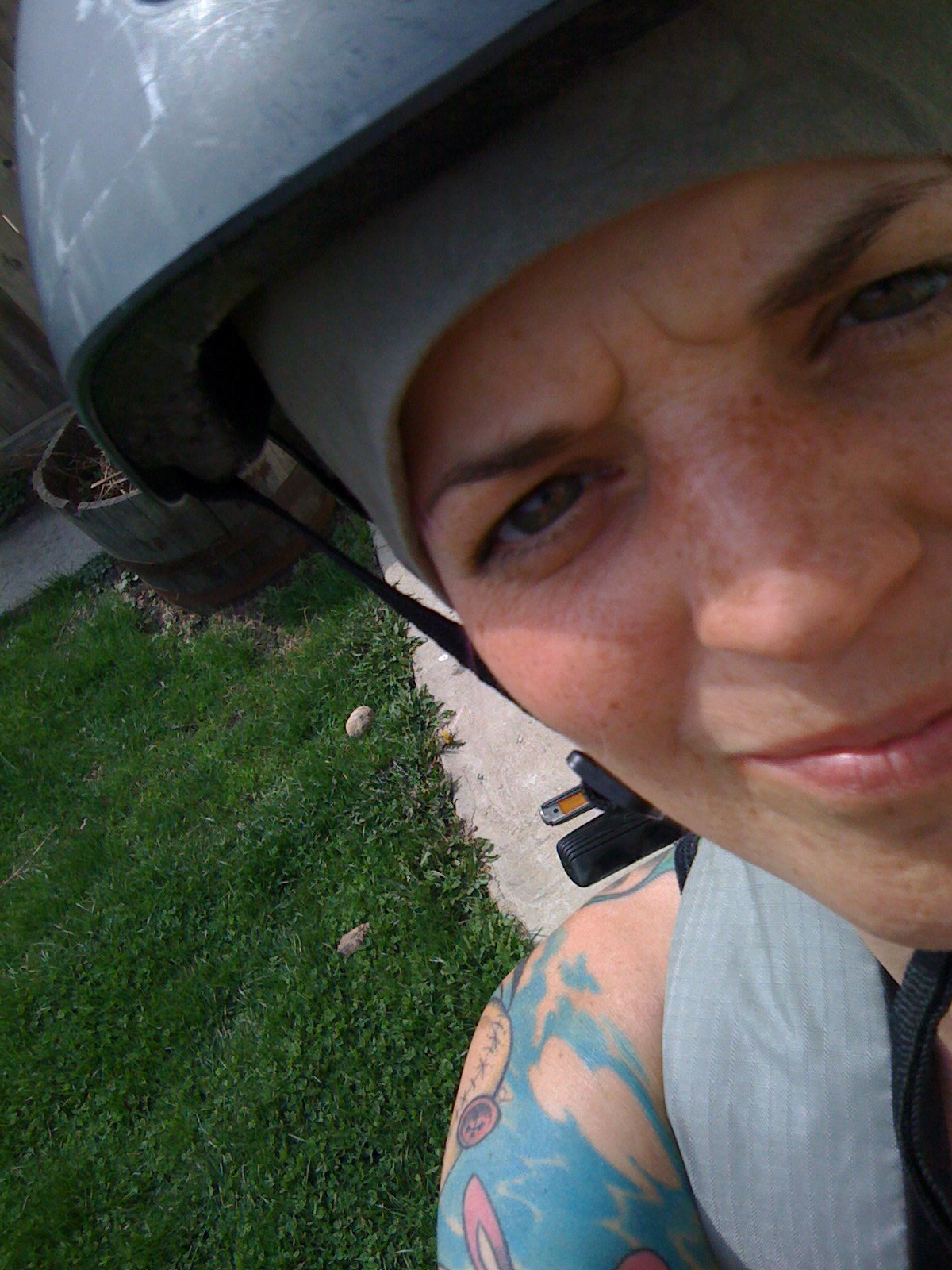 Molly500Clown's profile picture. Monster.  Clown.  Girl.