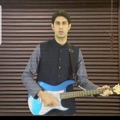 Mohsin Qaiser is a singer and a comedian but no one laughs at his jokes 😕 .... 
instagram : mdotmohsin
Snapchat : mdotmohsin
