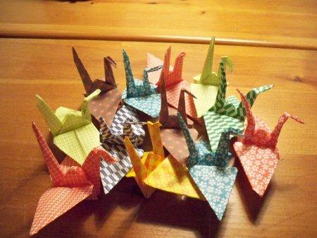 SandysCranes's profile picture. A mission of peace, patience, and paper cuts. Attempting to make 1000 paper cranes with positive words on them for people to find.