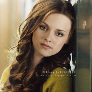 Hi {waves} I'm Bella. I'm clumsy, awkward and a bit too shy, but if that doesn't turn you off I'm Single and Looking
