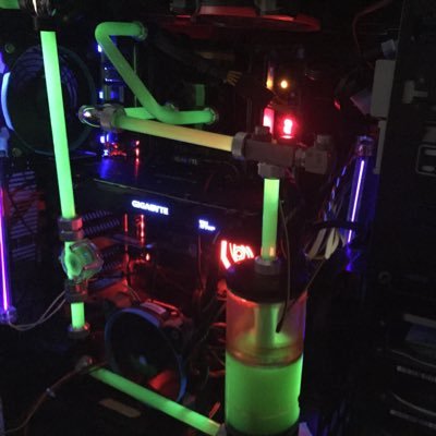 monbran_mk3's profile picture. 趣味はアニメ鑑賞・ＰＣいじり・料理・ボウリングだったりします。ゲーム配信に興味があり色々と準備中。ＰＣに関してはヘビーユーザーもどき