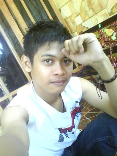 iudh_A_rmand's profile picture. aq suka yg simpel aja....
yg laen y g2 deh...
layakx anak muda....