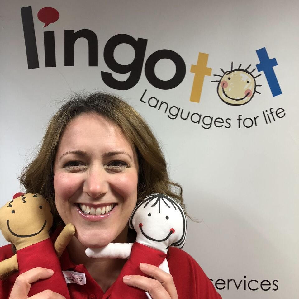 We provide community classes, nurseries and primary schools with Spanish lessons, for ages 0-11 years.  Our lessons are packed full of songs, stories and fun!