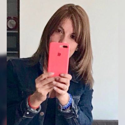 angelacharr's profile picture. 