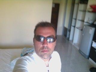 mealbe's profile picture. 