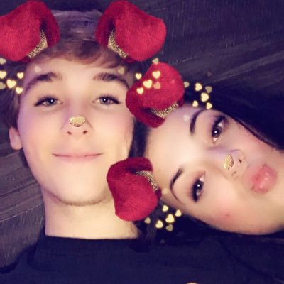 YEEZY4PRE's profile picture. old ass account that I logged into