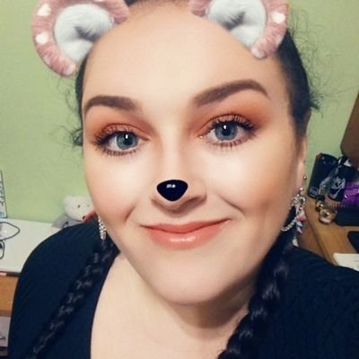 _miaxxx_'s profile picture. :))