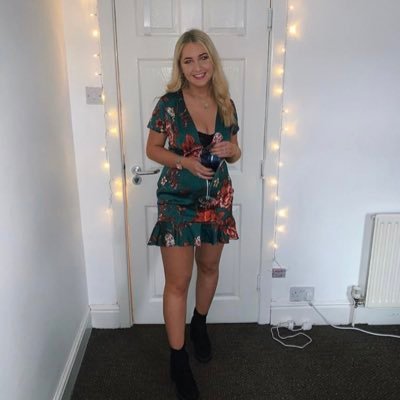 xmariachristina's profile picture. 