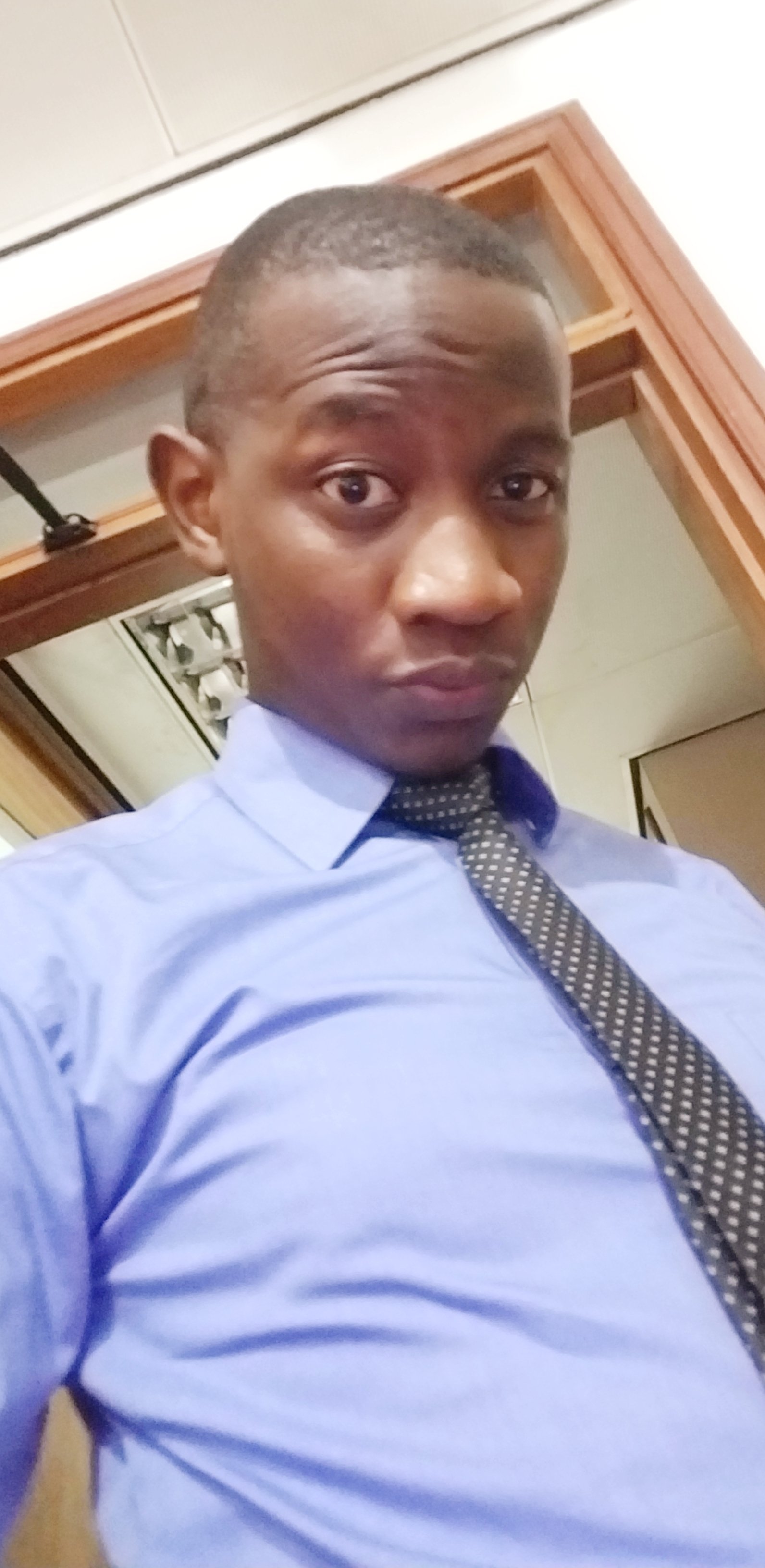 An economist graduate🎓@muk..strong passion in economic devt.. just simple and approachable person. l love meeting and making new friends