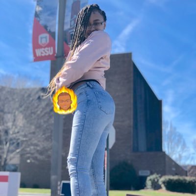 kendizzzlle's profile picture. Nursing Major ♌️ #WSSU22 🐏💙 336 made📍sc:maddie_luvsyooh || #JuiceCrew 🤘🏾💞