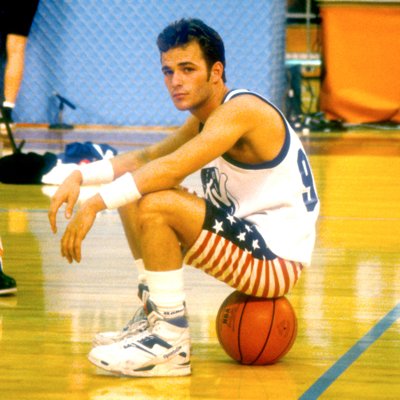 Sneakers, running, books, NBA T-shirts. Sneaker correspondent/former host @LockedOnHornets. All-Star Game believer. I ate the pizza all by myself.