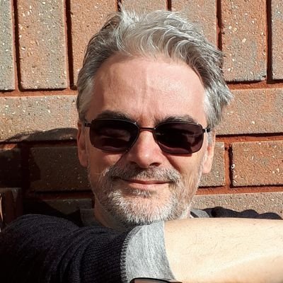 PaulLeLong1's profile picture. Geek. What else is there?