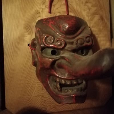 MREOA51ncdp4SIN's profile picture. 早稲田大学　商学部卒業　
金春流能を習っています。
ご挨拶もなく　無言で友達申請　失礼いたします。よろしくお願いいたします。