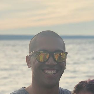 chriscruz33's profile picture. 