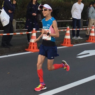 八王子市民復活。2015年よりランニング開始。PB 5000m(非公認):17’06”11(2020 M×K) 10km(非公認):35’19(2019 川崎国際駅伝) HM:1°18’03(2020 ﾏﾗｿﾝﾌｪｽﾃｨﾊﾞﾙ in 昭和記念公園) Full Marathon:2°42’04(東京2020)