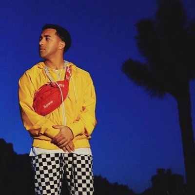 carolfonsi's profile picture. esque te nescesito como el agua