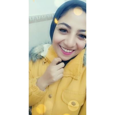 لما القلوب بتدوب بيوجعها البعاد .. دي الغُربه غُربة شوق ، ماهيش غُربة بلاد ♥♥🙈