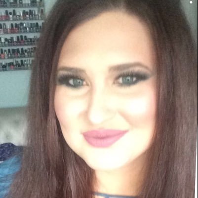 Makeup lover & enthusiast💄 The beach is where my heart is 🏝 I love outdoor activities such as hiking, and going to the lake. Wifey to Nathaneil 💎 Nurse 💊