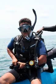 Travel lover and scuba enthusiast