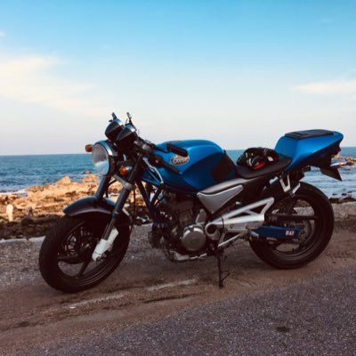 tomotomo6678's profile picture. 趣味は0721、愛車はグース 、WR250R、ホーネット600。車はSJGフォレスター ts、コペン L880K。チン立てふせ、裏筋筋、ピストン1時間。これを毎日やれば君も最強のヒーローだ！ こんな謙虚でおしとやかな俺ですが、白衣の変態やってます💕お注射しちゃうぞ♂おバイク乗ってる人には勝手にフォローします。