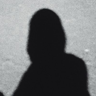 dyaharinn's profile picture. tempat curhat online aja.