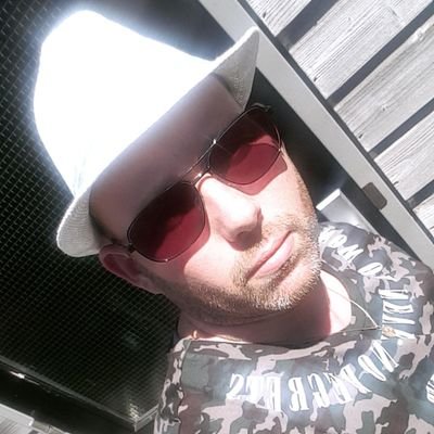 AndrAA76449072's profile picture. 