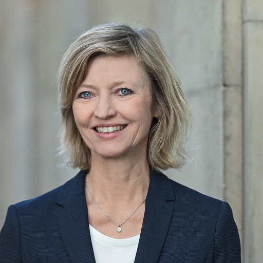 Passionate about sustainability, leadership, business transformations, next gen, diversity. Senior Executive and Boardmember. Opinions my own.