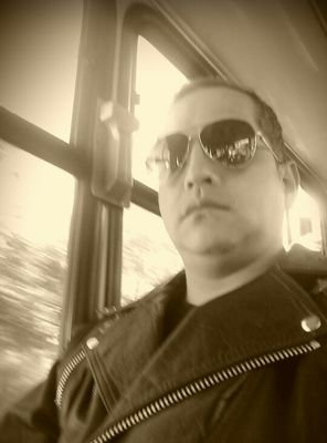 JOHNCMIRANDAL1's profile picture. insistir, persistir pero nunca desistir.
sigo al que me siga