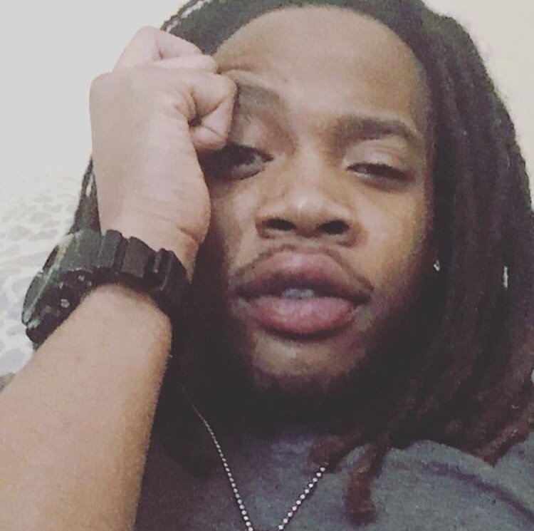 Hip-Hop Artist • #SurrealGang • 28 • booking/features - lyrikluciano@gmail.com