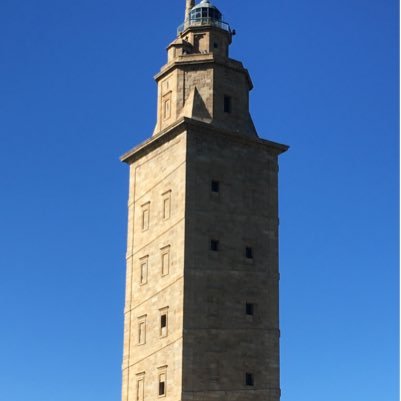 Almeida53013073's profile picture. Observo y juzgo