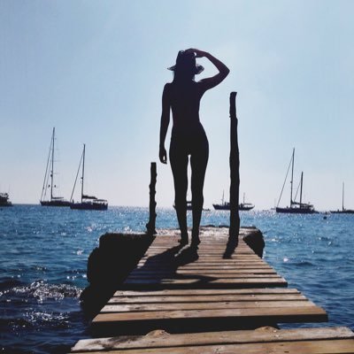 Experiencias personalizadas en Ibiza para singles, parejas, grupos, familias y empresas. Te ayudamos con tus vacaciones en la isla.