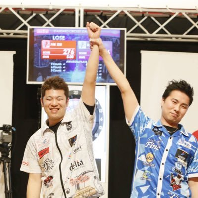 ダーツプロでULTIMA DARTS所属です。試合の日、移動日、イベント以外は千葉県成田市にあるPlayer's cafe STYLEでほぼ毎日ダーツを投げています！【皇帝ペンギン】JAPANランキング2017 1位 2018 3位2019 5位2021年9位